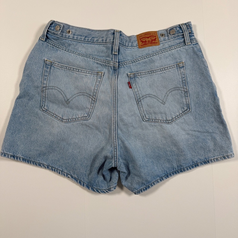 Levis Denim Shorts Womens 33 Light Blue Cinch Shorts High Rise Snap Back 003K1 - Picture 3 of 9